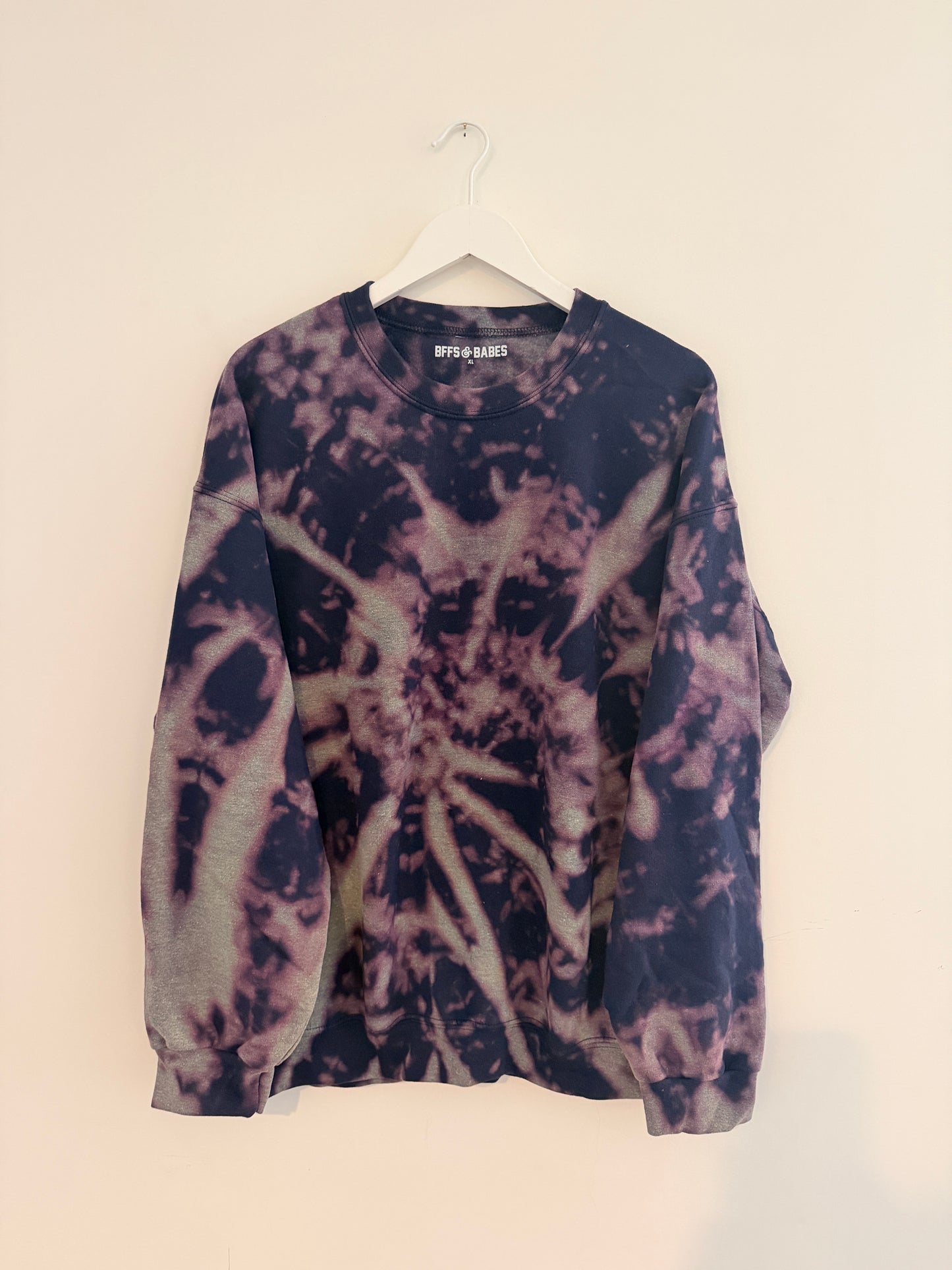 SAMPLE SALE ♡ SIZE XL ♡ sweatshirt