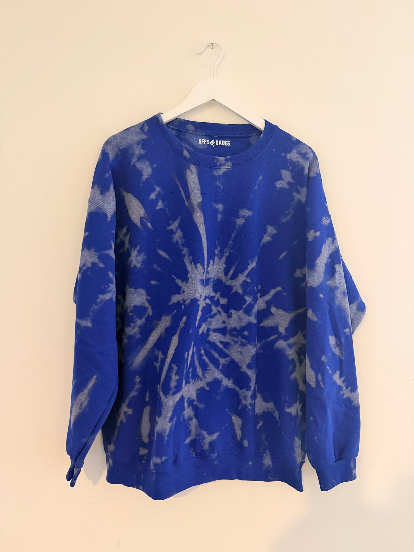 SAMPLE SALE ♡ SIZE XL ♡ sweatshirt