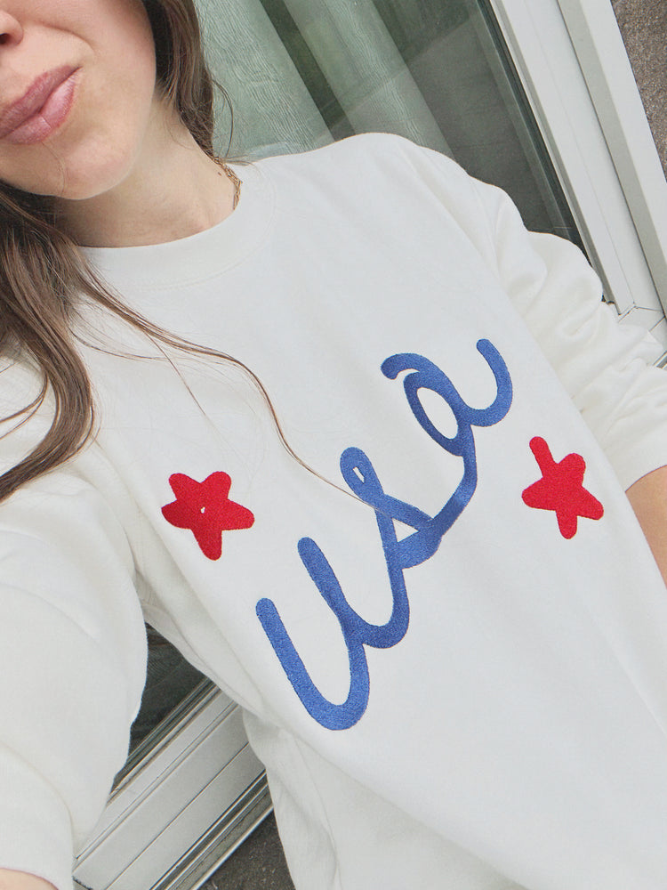 
                
                    Load image into Gallery viewer, ULTRA USA ♡ embroidered usa sweatshirt
                
            