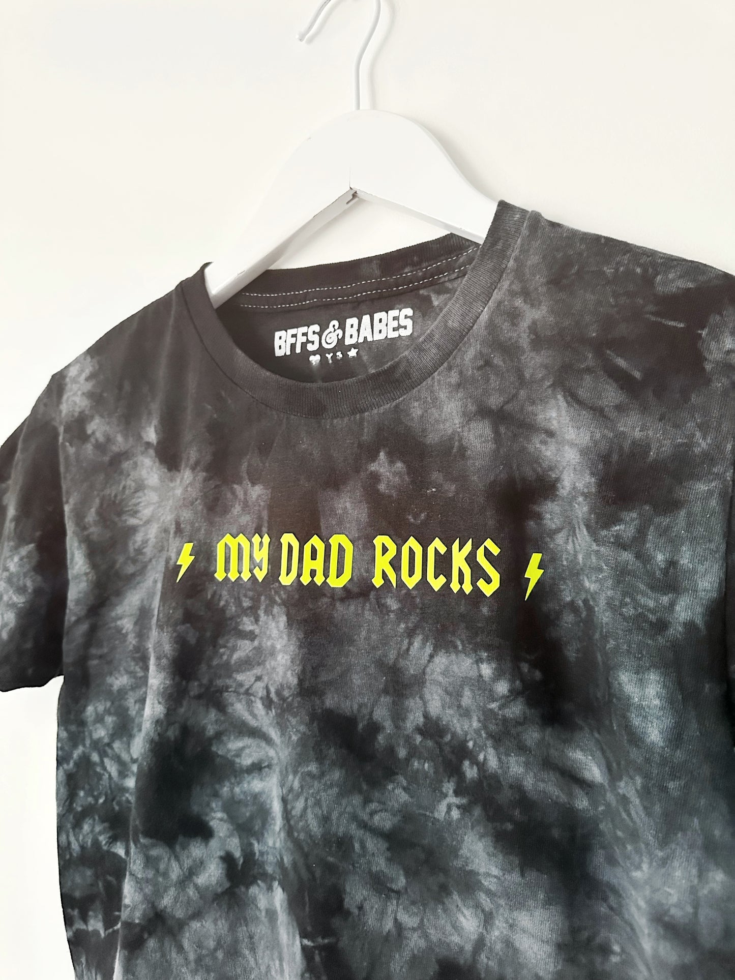 DAD ROCKS TEE ♡ youth tie-dye tee