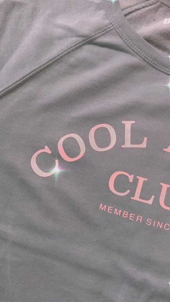 
                
                    Load and play video in Gallery viewer, COOL AUNTS CLUB ♡ personalizable raglan sweatshirt
                
            