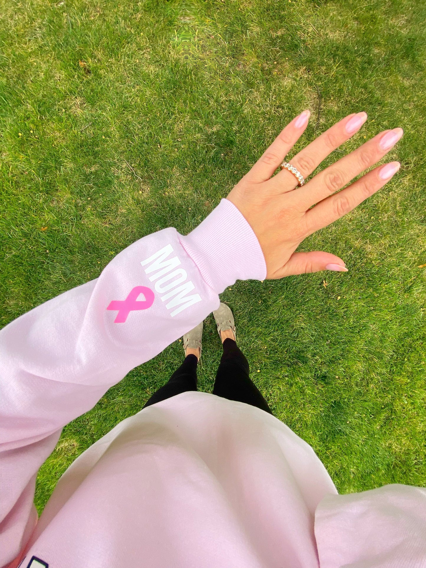 Load image into Gallery viewer, I WEAR PINK ♡ personalizable ribbon on the cuff sweatshirt
