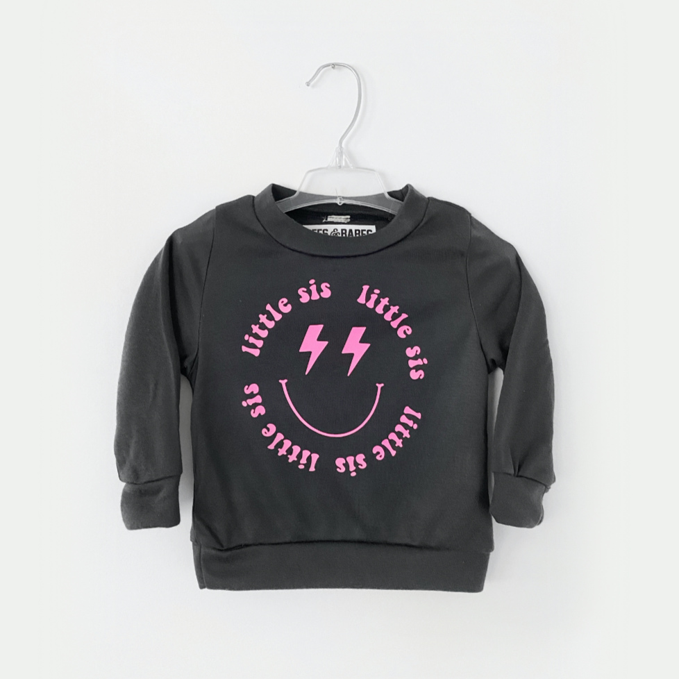 
                
                    Load image into Gallery viewer, HAPPY LITTLE SIS ♡ graphic pullover
                
            
