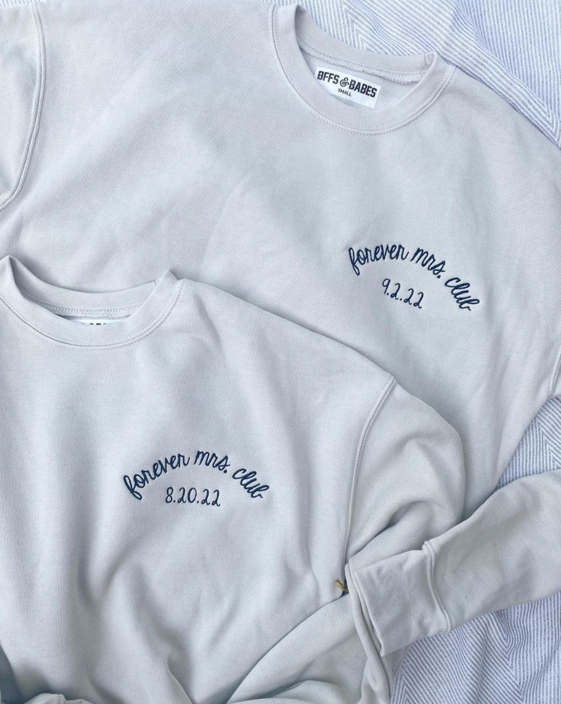 
                
                    Load image into Gallery viewer, FOREVER MRS CLUB ♡ personalized stitch embroidery sweatshirt
                
            