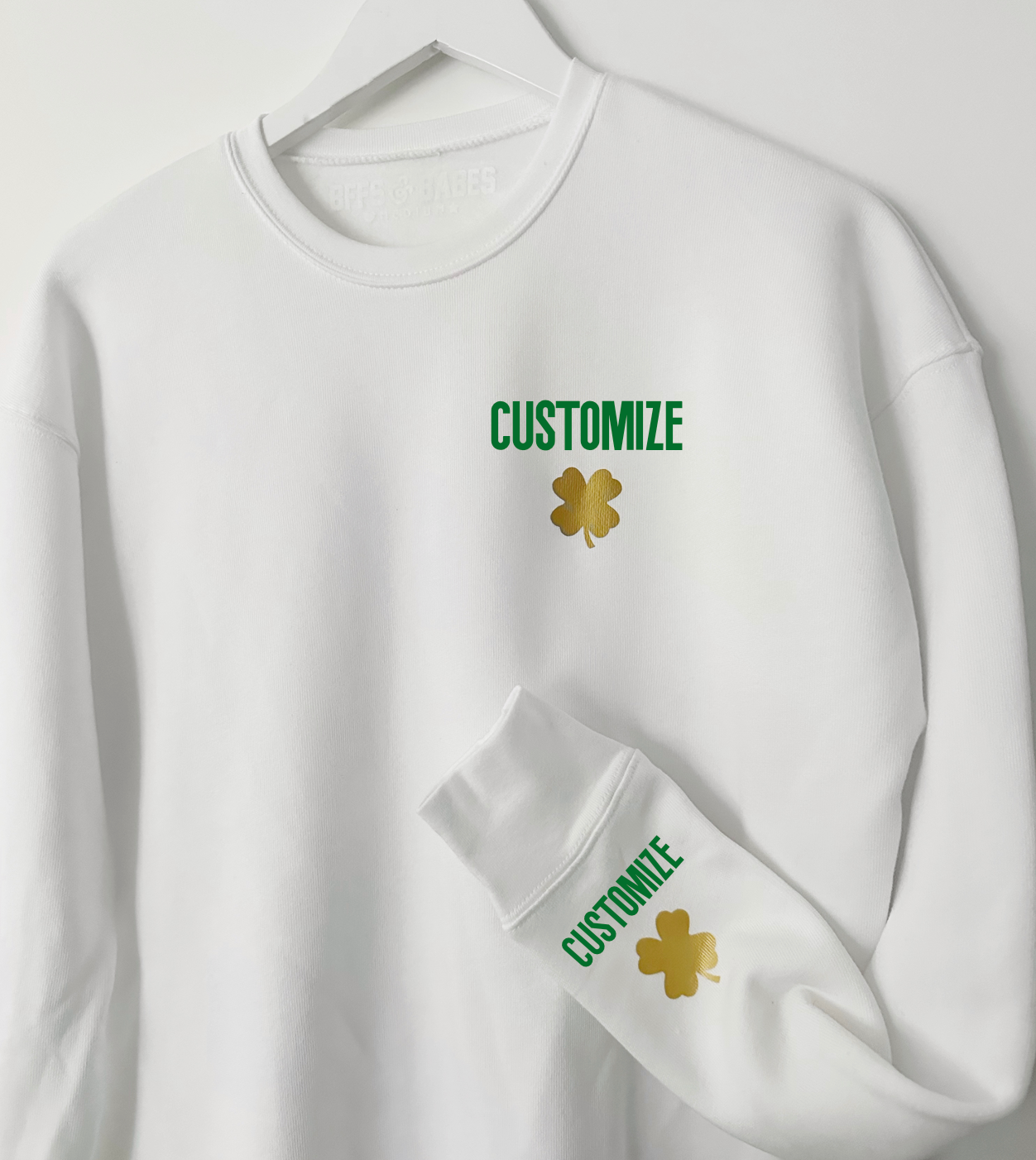LOVE ON THE CUFF ♡ customizable white sweatshirt with personalized cuff shamrock