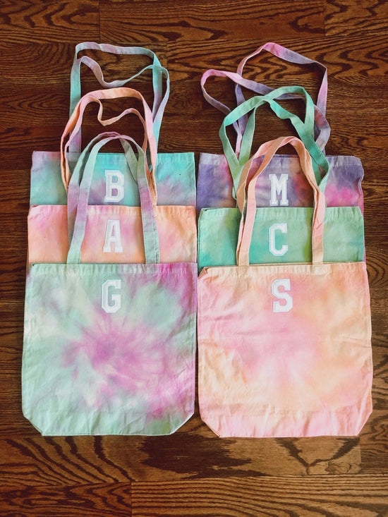 Load image into Gallery viewer, BFF INITIAL TOTE ♡ custom color + personalized initial tote
